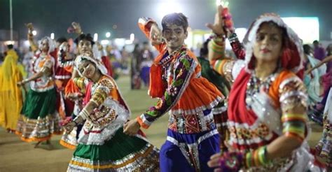 Garba Folk Dance, History, Steps, Origin, Dress, Information