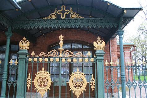 Gate,palisade,ornate,roof,entrance - free image from needpix.com