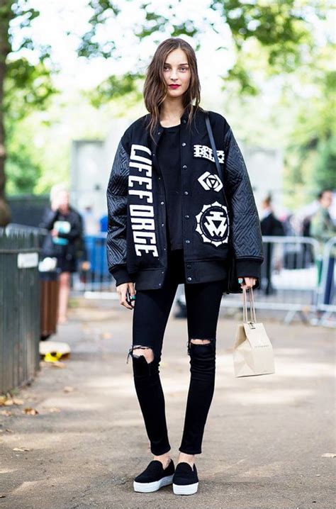 Graphic bomber jacket, ripped jeans and t-shirt - 15 Fabulous Ways to Wear Platform Shoes