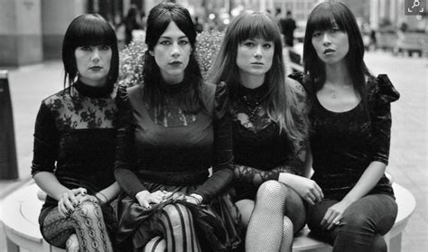 dum dum girls