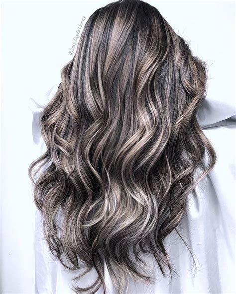 35 Beautiful Silver Hair Color Ideas to Inspire Your Look - Hood MWR