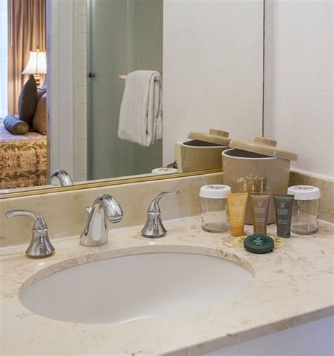 Affordable, Historic Hotel Rooms with Charm | Hotel Beresford | San Fran