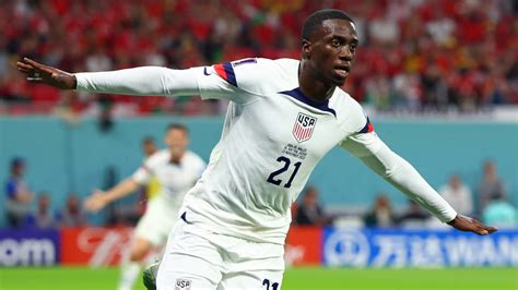 Watch: Timothy Weah gives U.S. early World Cup lead | Yardbarker