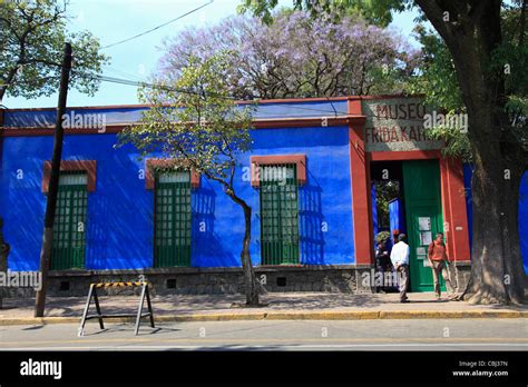 Frida kahlo museum coyoacan mexico hi-res stock photography and images ...