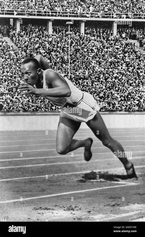 Jesse owens 1936 olympics hi-res stock photography and images - Alamy