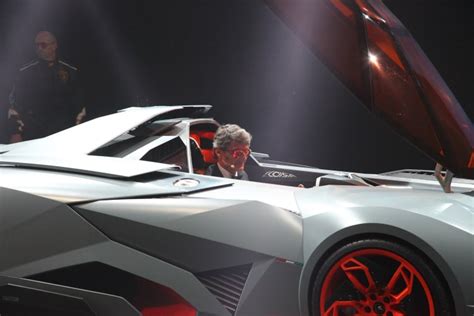 Lamborghini Egoista - Virtual Look at the $117 Million Innovative Car