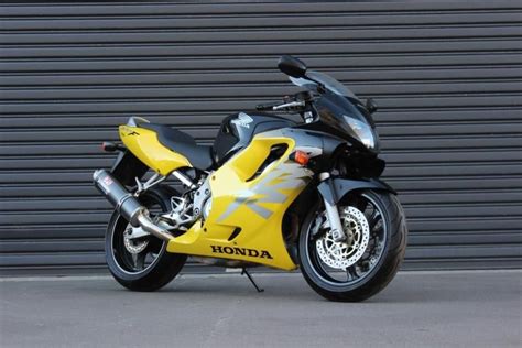 Sold Price: 2000 Honda CBR 600 F ULTIMA LIGHT SUPER SPORTS 599cc 4 CYL ...