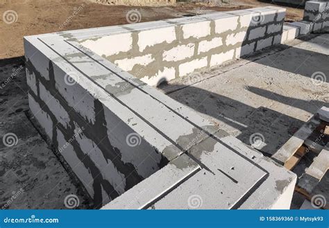 Bearing Walls Reinforcement Laying Aerated Concrete Blocks. Building a ...