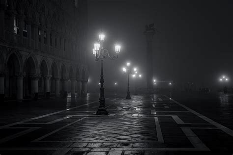 Marco City Night Fog Lights Black And White Mood - Street Lights - -, Foggy Street HD wallpaper ...