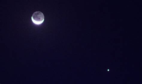 Bright star next to the Moon: What is the bright light next to the Moon ...