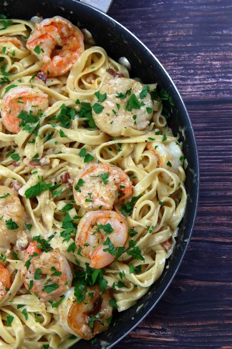Shrimp and Scallop Pasta in White Wine Cream Sauce | System of a Brown