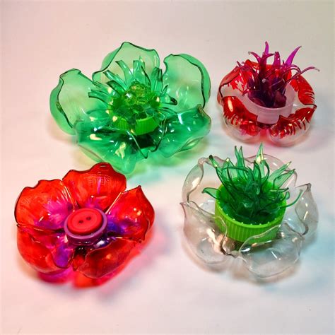 plastic fles Ornamenten | Plastic bottle art, Plastic bottle crafts, Recycle crafts diy