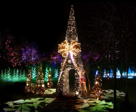 Pictures: Christmas Lights Trail At Wimpole - Star Radio