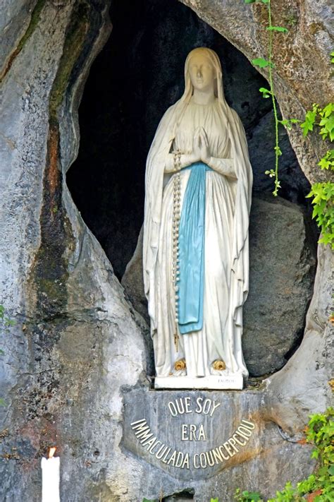 Statue Marie 02 – Paroisse St Jean du Lanot