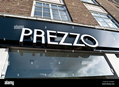 Prezzo restaurant hi-res stock photography and images - Alamy