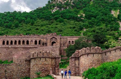 Bandhavgarh Fort (Bandhavgarh National Park) History