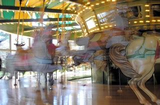 merry go round | Of the 3,000 to 4,000 wooden carousels carv… | Flickr