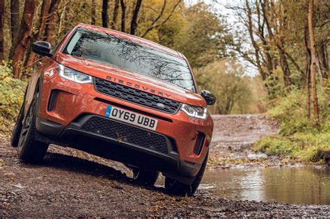 Land Rover Discovery Sport Review - Changing Lanes