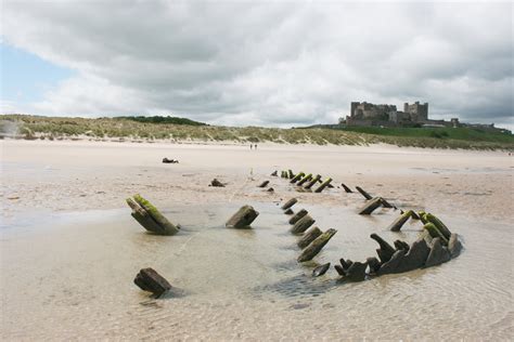 PADI Distinctive Specialty supports Bamburgh Castle Beach Wreck project - PADI Pros