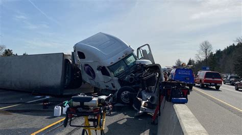 4 injured in crash involving semi truck on SR-167 in Auburn