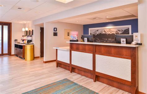 Hampton Inn Seattle Airport Hotel (Seattle (WA)) - Deals, Photos & Reviews