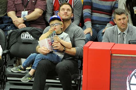 Chris Pratt and Son Jack at LA Clippers Game December 2017 | POPSUGAR ...