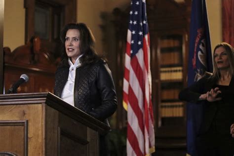 Michigan Gov. Gretchen Whitmer apologizes after breaking her own COVID ...