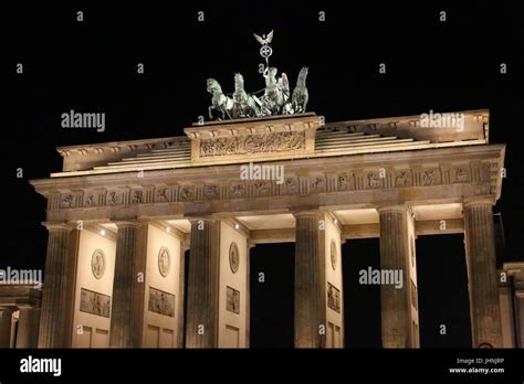 Brandenburg Gate at night Stock Photo - Alamy