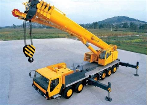 Types of Mobile cranes and their operations