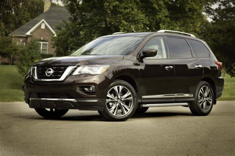 Car Pictures Review: 2020 Nissan Pathfinder Hybrid