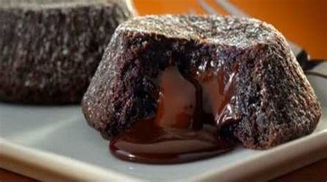 Chocolate Lava Crunch Cake