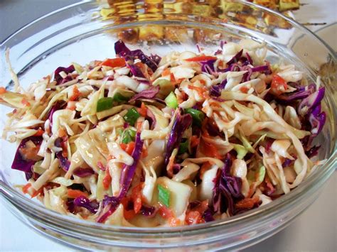 Robyn Cooks: Spicy No-Mayo Coleslaw