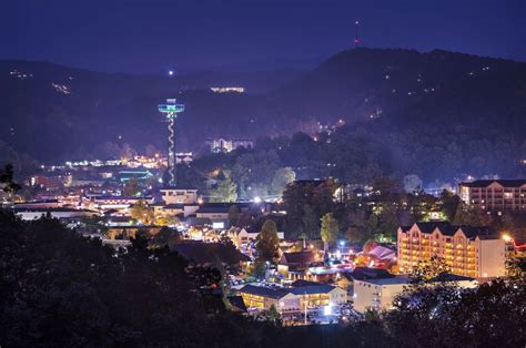 Gatlinburg, Tennessee Fast Facts Travel Guide | Shirt Shuttle