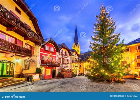 Hallstatt, Austria - Christmas Market in Upper Austria Alps Stock Image ...