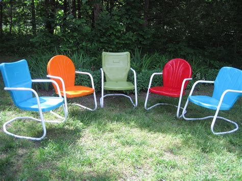 Pin by Railroad Towne Antique Mall on Summer time | Vintage metal chairs, Outdoor furniture ...