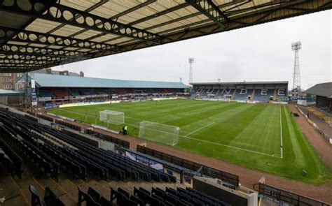 Dundee v Rangers in doubt amid heavy rain - BBC Sport