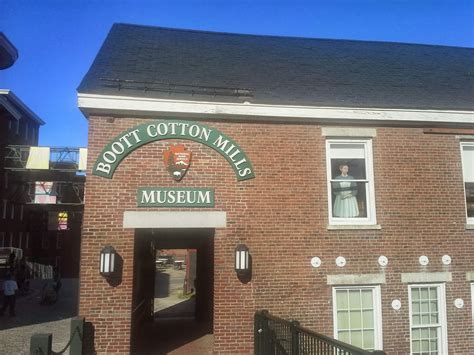 Nick Canovas' FYSH: Text in the City Blog: A VIsit To The Boott Cotton Mill & Museum In Lowell