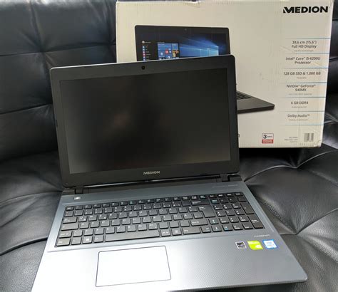 Aldi-Laptop Medion Akoya P6670 im Unboxing - teltarif.de News