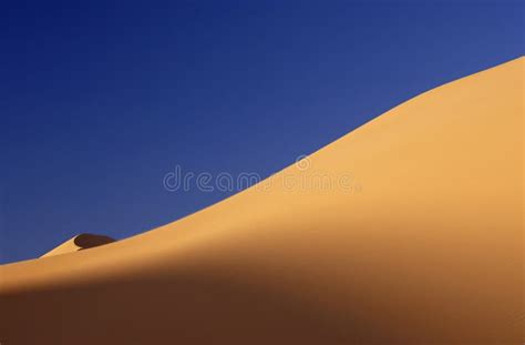 Sand dunes at Egypt stock photo. Image of composition - 182301090