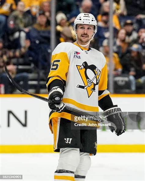 1,691 Erik Karlsson Penguins Stock Photos, High-Res Pictures, and Images - Getty Images