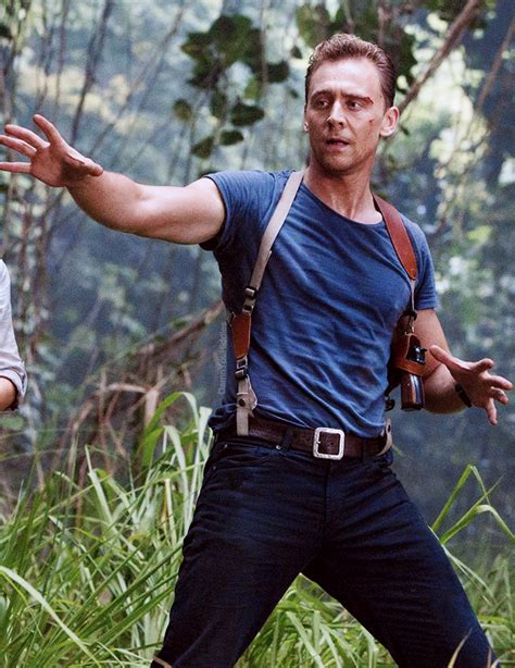 Pin by Crystal Colon on hiddleston | Tom hiddleston, Tom hiddleston ...