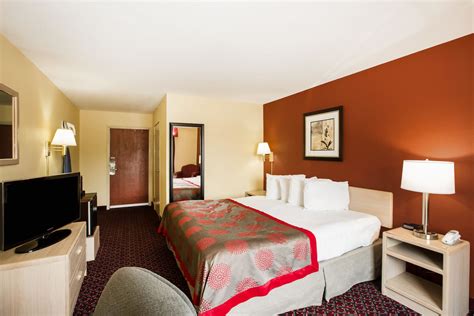 Ramada by Wyndham Sioux Falls | Sioux Falls, SD Hotels