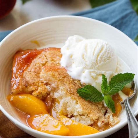 Delicious Peach Cobbler Recipes Made With Canned Peaches - BioFitTips