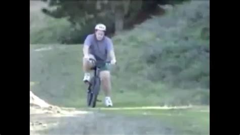 youtube - Fat guy falls off a bike | Perfect Meme Video Clip