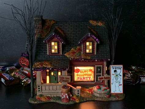 Department 56 | Halloween Party House | A Very Sweet Blog