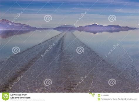 Uyuni Reflections are One of the Most Amazing Things that a ...