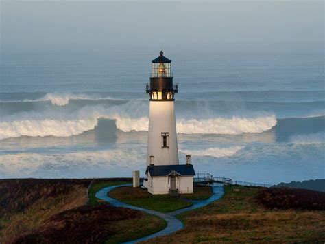 Yaquina Head Lighthouse, Newport, Oregon | Lighthouse, Beach town, Road trip adventure