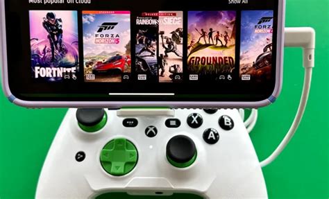 Best Xbox Cloud Gaming Controllers and Accessories in 2023 - The Tech ...