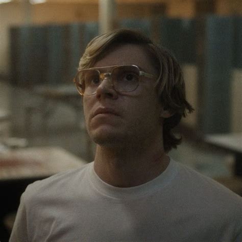 Evan Peters as Jeff Dahmer in a new Netflix series Dahmer | Evan peters ...