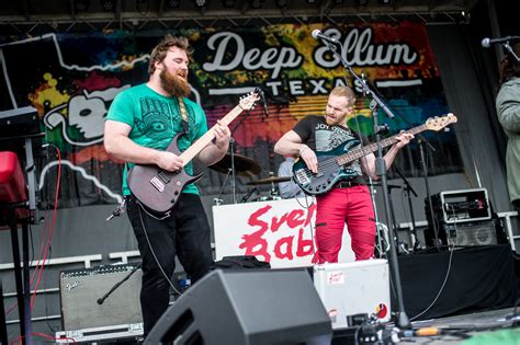 Scenes from the Deep Ellum Arts Festival - D Magazine